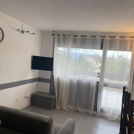 Studio 4 Pers Avec Terrasse, Vue Et Parking *